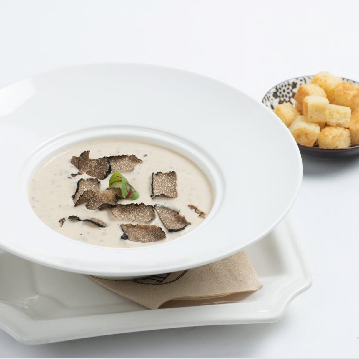 CAULIFLOWER & TRUFFLE SOUP